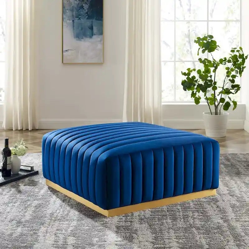 Pouf in velluto trapuntato a canali con base dorata, multi-seduta, 5 colori