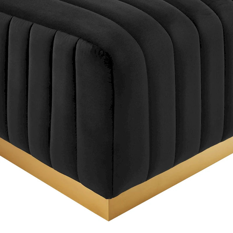 Pouf in velluto trapuntato a canali con base dorata, multi-seduta, 5 colori