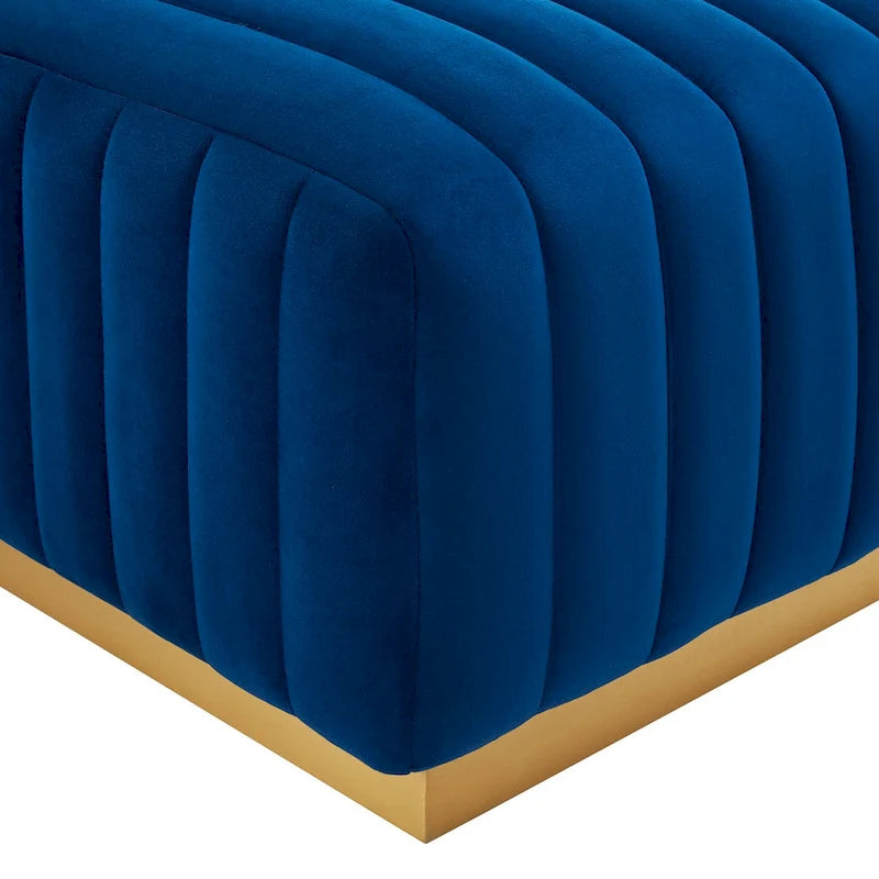 Pouf in velluto trapuntato a canali con base dorata, multi-seduta, 5 colori