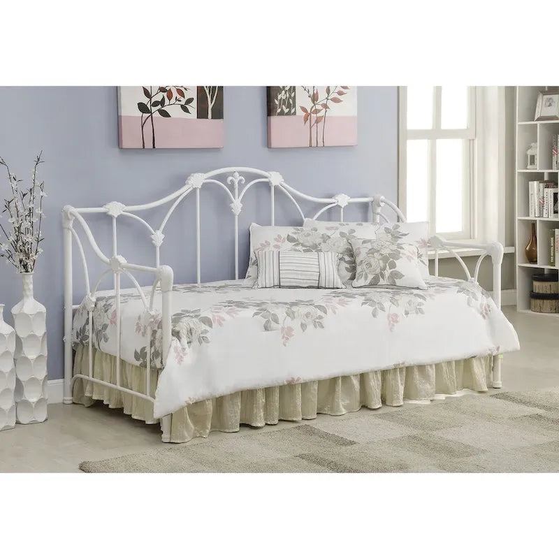 Divano letto singolo in metallo bianco con dettagli floreali