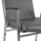 Sedia impilabile in vinile grigio/blu navy/nero con braccioli – 53 cm P x 53 cm L x 79 cm H, 1 persona